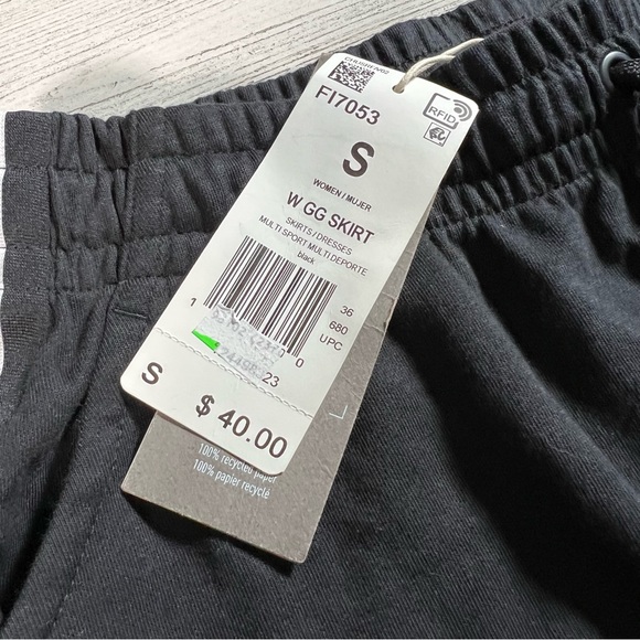 Adidas Women's Game and Go Casual Skirt Black Stripe Size Small FI7053 - Picture 2 of 6